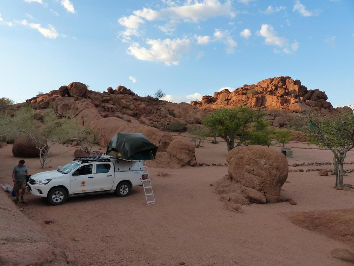 Ozohere Campsite And Himba Village Uis Ngoại thất bức ảnh