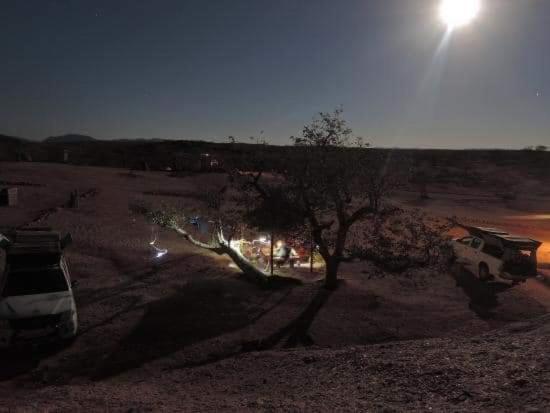 Ozohere Campsite And Himba Village Uis Ngoại thất bức ảnh