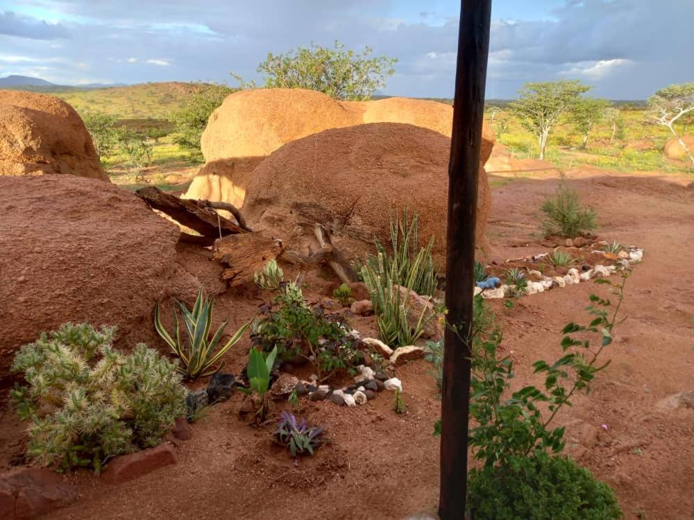 Ozohere Campsite And Himba Village Uis Ngoại thất bức ảnh
